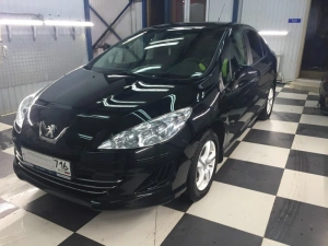Peugeot 408